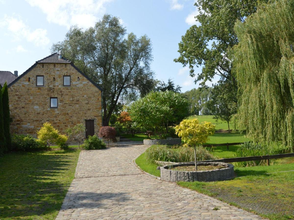 Beautiful Gites With Garden Pond And Playground 스프리몽 외부 사진