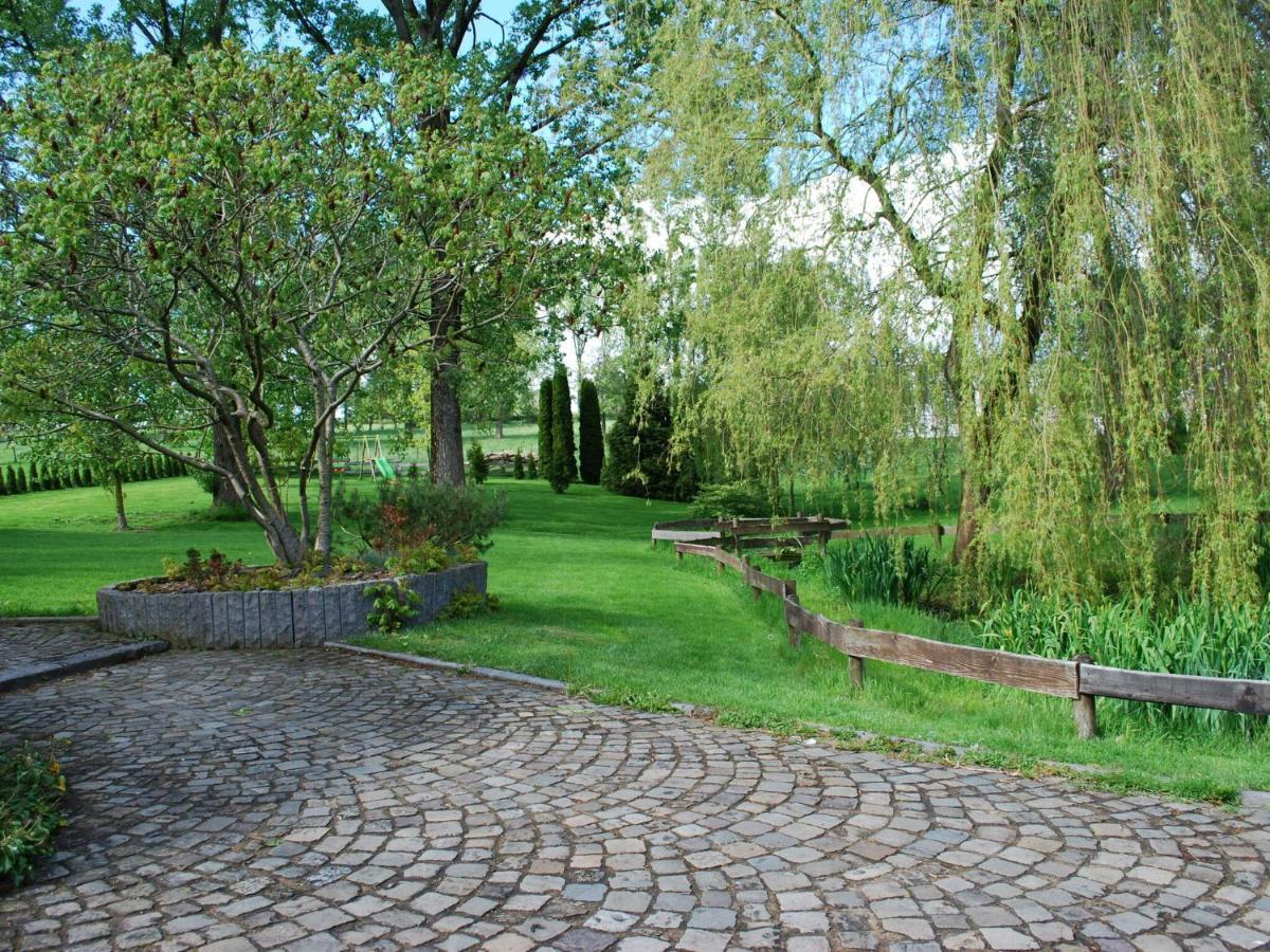 Beautiful Gites With Garden Pond And Playground 스프리몽 외부 사진